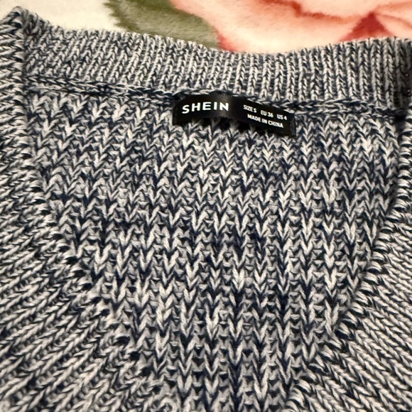 SHEIN Scoop-Neck Knit Sweater - Picture 3 of 3